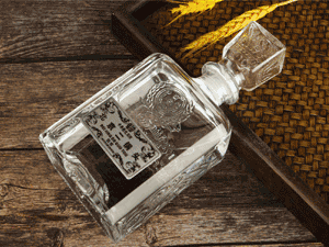 菊右京(北京)酒業(yè)有限公司